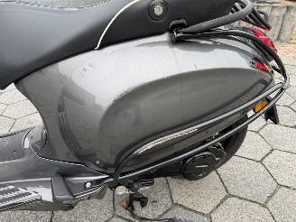 Vespa  Sprint 4T Sport picture 2