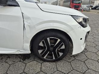 Peugeot 208 1.2 PureTech 100 Allure picture 9