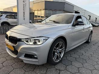 krockskadad bil auto BMW 3-serie 320i High Executive 2018/3