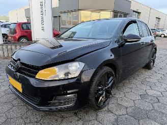 krockskadad bil auto Volkswagen Golf Golf 1.0 TSI Comfortline 2016/1