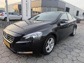 krockskadad bil auto Volvo V-40 1.6 D2 R-Design 2012/12