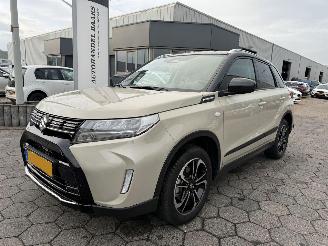 Vaurioauto  passenger cars Suzuki Vitara 1.5 Hybrid Select 2025/1