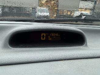 Renault Twingo 1.2-16V Privilège picture 14