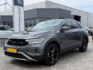 Unfallwagen Volkswagen T-Roc 1.0 TSI Life Edition 2024/10