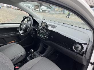 Volkswagen Up! 1.0 move up! BlueMotion picture 11