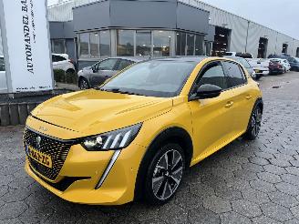 damaged passenger cars Peugeot e-208 EV GT 350 50 kWh 2023/1