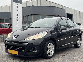 škoda osobní automobily Peugeot 207 1.4 VTi Style 2010/11
