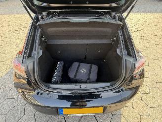 Peugeot e-208 EV Active Pack 50 kWh picture 13