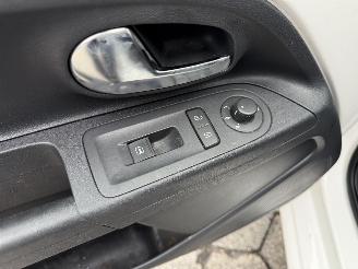 Volkswagen Up! 1.0 high up! BlueMotion picture 10