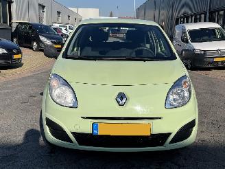 Renault Twingo 1.2 Acces picture 2