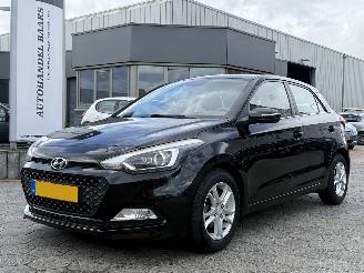 uszkodzony samochody osobowe Hyundai I-20 1.2 HP i-Motion 2014/12