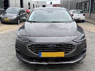 Ford Focus 1.0 EcoBoost Hybrid Titanium picture 2