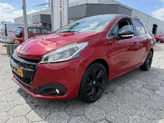 skadebil auto Peugeot 208 1.2 110PK GT-line pano 2018/5
