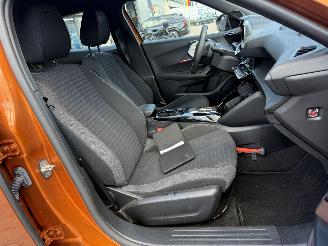 Peugeot e-2008 EV Active Pack 50 kWh picture 14