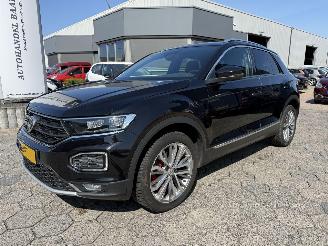 Schadeauto Volkswagen T-Roc 2.0 TSI AUTOMAAT 4Motion Sport 2018/3