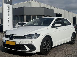 uszkodzony samochody osobowe Volkswagen Polo 1.0 TSI Life Business 2023/6