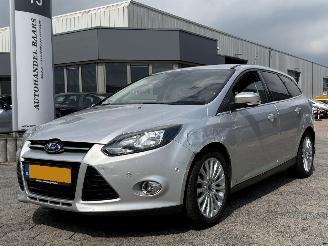 Unfallwagen Ford Focus Wagon 1.0 EcoBoost Lease Titanium 2013/7