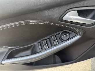 Ford Focus Wagon 1.0 EcoBoost Lease Titanium picture 18