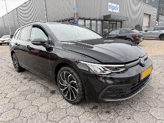 Unfallwagen Volkswagen Golf Variant 1.0 eTSI Life Business 2023/1