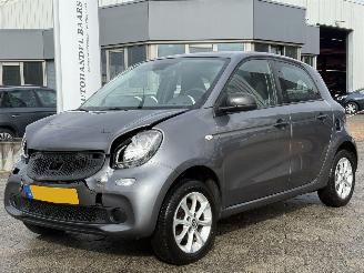 Damaged car Smart Forfour 1.0 Pure 2018/5