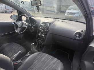 Opel Corsa 1.0-12V \'111\' Edition picture 11