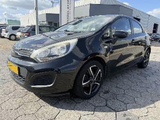 damaged passenger cars Kia Rio 1.2 CVVT Comfort Pack 2012/6