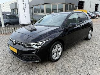 Schadeauto Volkswagen Golf 1.0 TSI Life 2021/1