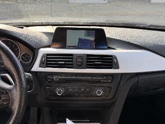 BMW 3-serie 320i High Executive picture 18