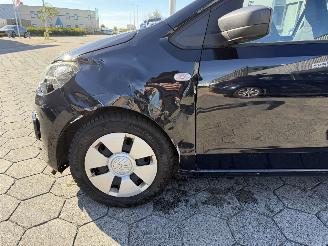 Volkswagen Up! 1.0 take up! picture 20