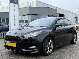 skadebil auto Ford Focus 1.0 ST-Line 92KW 2018/7