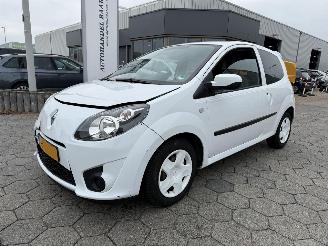 uszkodzony samochody osobowe Renault Twingo 1.2-16V Collection 2011/4