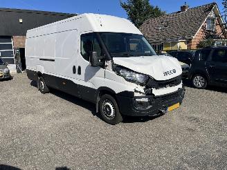 krockskadad bil bedrijf Iveco Daily 35S12 V 2.3 410 H3 MAXI XXL. 2018/3