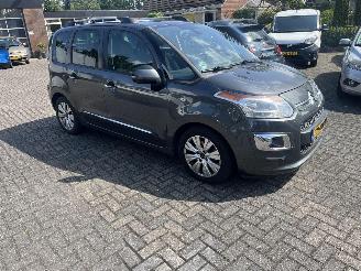 Vaurioauto  passenger cars Citroën C3 picasso 1.6 EXCULIEVE EDITION.  PANODAK !! 2014/9