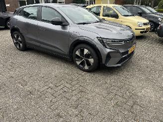 uszkodzony samochody osobowe Renault Mégane E-Tech E-Tech EV60 Optimum Charge Equilibre 2023/7