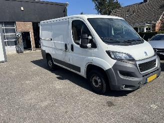 skadebil bedrijf Peugeot Boxer 2.0 HDI L1H1 Premium Pack 2016/12