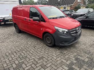 krockskadad bil bedrijf Mercedes Vito 109 CDI FUNCTIONAL LANG. 2019/11