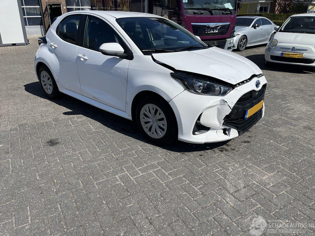 Toyota Yaris 1.5 HYBRID ACTIVE AUTOMAAT.
