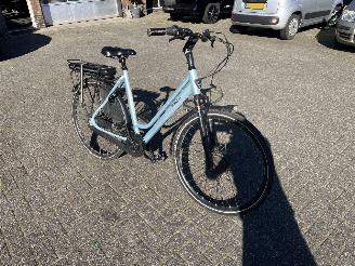 Unfall Kfz Fahrrad Stella  dames elektrisch. 2020/4