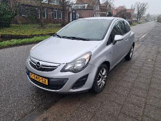 uszkodzony samochody osobowe Opel Corsa 1.4i 2014/7