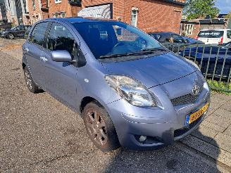 Damaged car Toyota Yaris 1.3vvti aspiration 2011/10