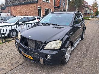 Auto incidentate Mercedes ML 63 AMG 2006/12