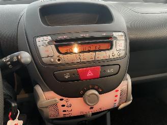 Peugeot 107 1.0-12V XR AIRCO 3drs picture 12