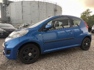 Peugeot 107 1.0-12V XR AIRCO 3drs picture 2