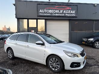 škoda osobní automobily Peugeot 308 SW 1.2 PureTech Blue Lease Premium LEDER 2019/4
