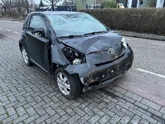 Auto da rottamare Toyota iQ 1.0-12V 2010/5