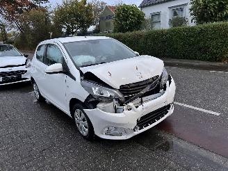 skadebil auto Peugeot 108 1.0-12V 2016/4
