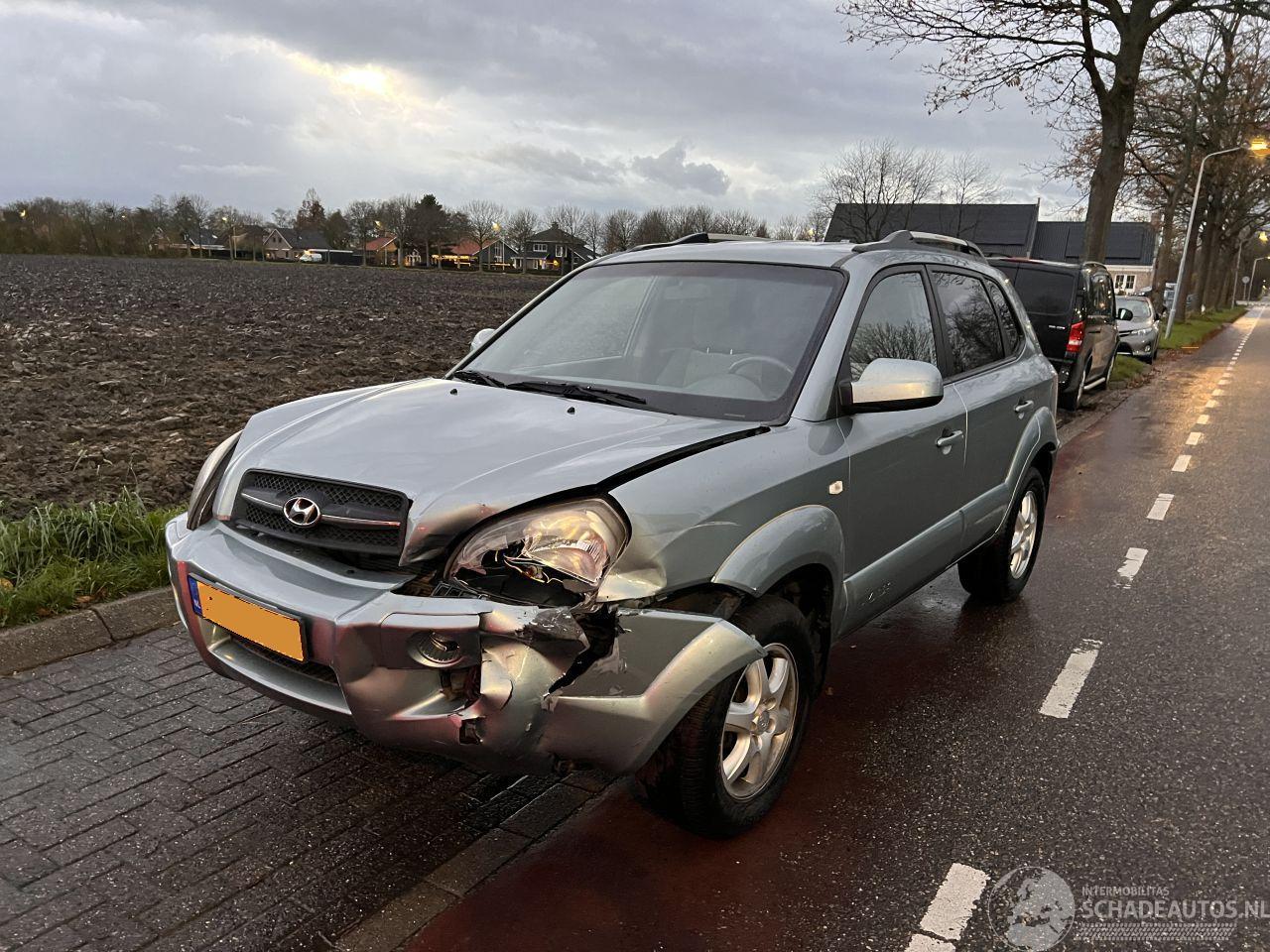 Hyundai Tucson 2.0-16V CVVT 4x2