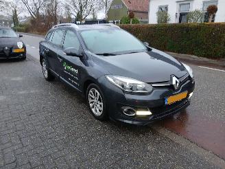 krockskadad bil auto Renault Mégane 1.5 dCi 110 2014/9