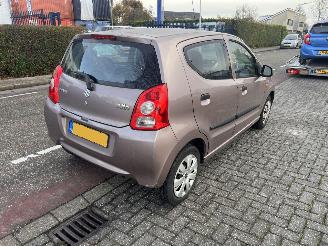 Suzuki Alto 1.0-12 picture 3