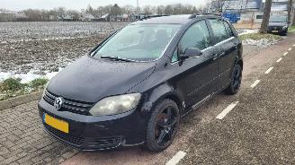 damaged passenger cars Volkswagen Golf plus 1.4 TSi 2010/2